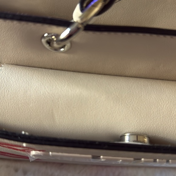 NEW Steve Madden Valentine’s Day Kisses Bevelyn Crossbody Handbag 💋💋 - Picture 10 of 14